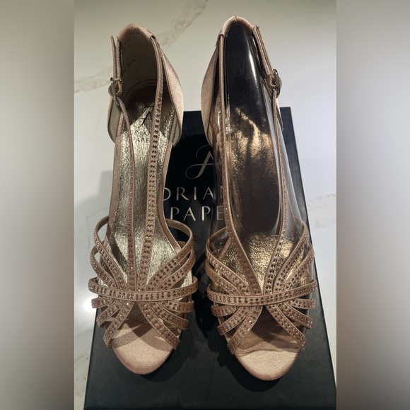 NWT ADRIANNA PAPELL Judy Shea Satin, Glittery, Size 7 1/2M - Picture 2 of 7